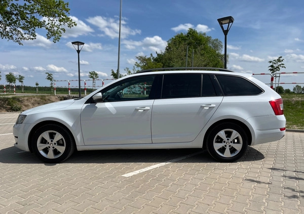 Skoda Octavia cena 27367 przebieg: 340000, rok produkcji 2014 z Jarocin małe 46
